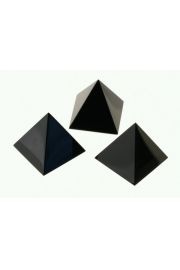 Piramidka z czarnego obsydianu, 4,0-4,5 cm