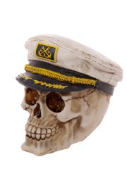 Czaszka w marynarskim kapeluszu kapitana