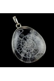 Mandala runiczna na krysztale grskim