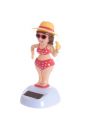 Dziewczyna w bikini na bateri soneczn