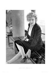 Marilyn Monroe Buty - plakat premium 60x80 cm